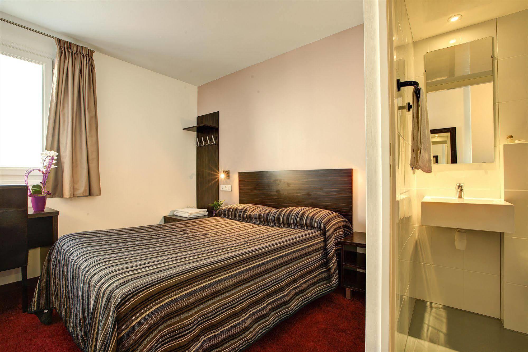 Grand Hotel Senia Orly Exterior foto
